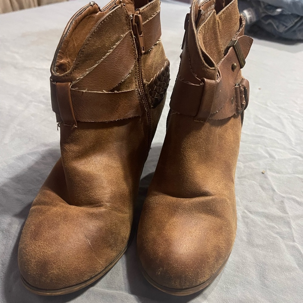 Xoxo ankle boots size 7